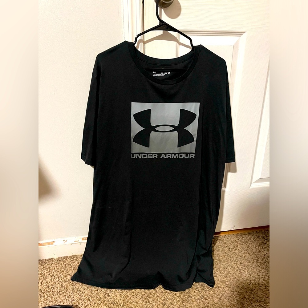 Barely used UA shirt for big dudes!